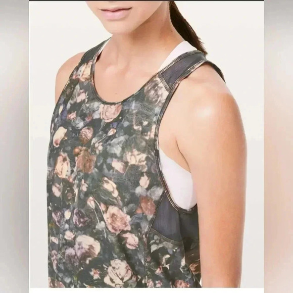 Lululemon Sculpt Tank IIFrosted Rose Multi / Melanite - Picture 3 of 8